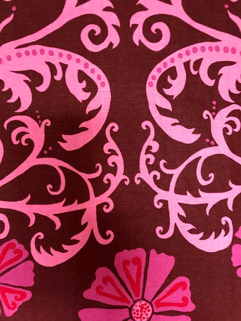 Turn your infinity scarf into a support for your meditation practice, quick snap and adjust to align the spine and sit in comfort. Created by My Yoga Room Elements and produced in Canada . Pink Floral Print