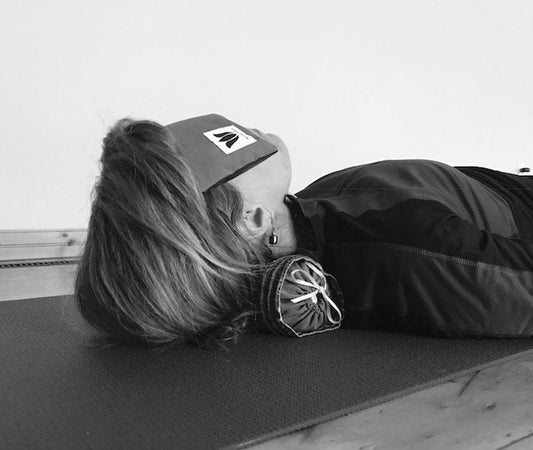 YOGA GIFT SET | Neck Roll & Eye Pillow